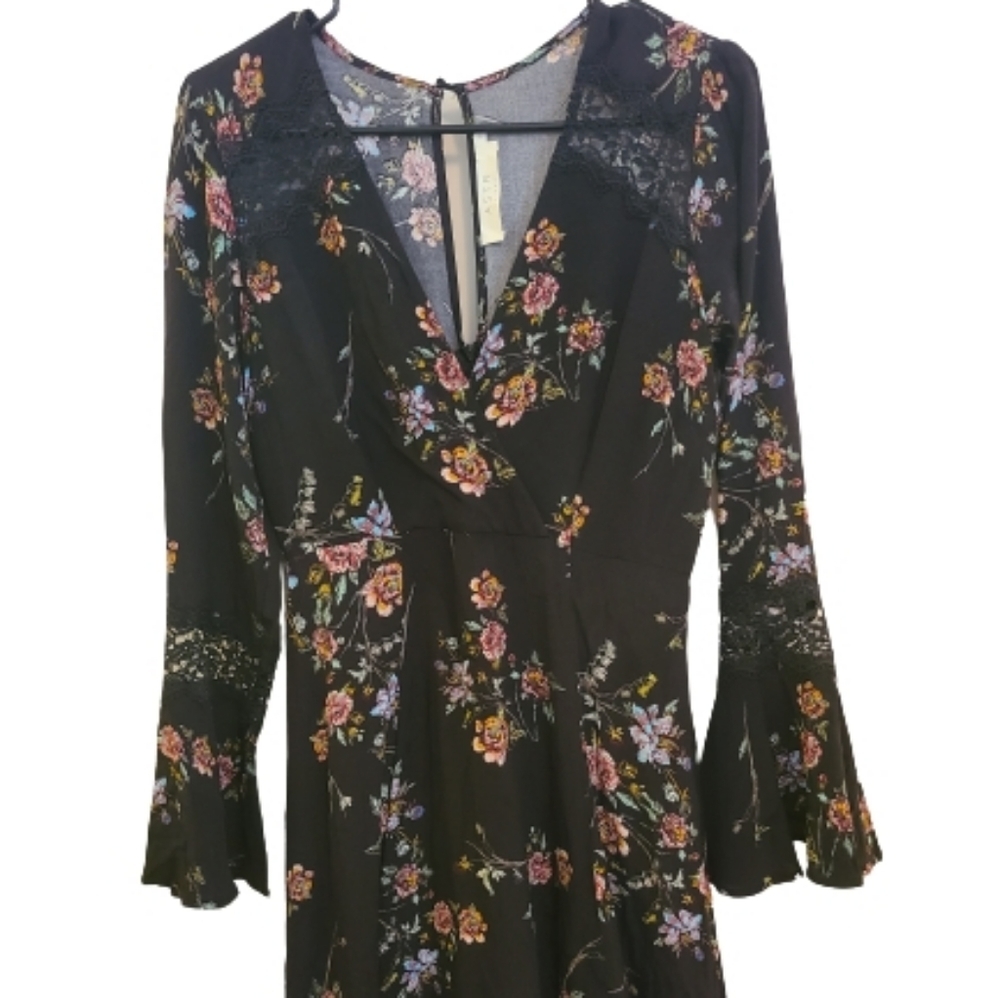 NEW ASTR The Label Midi Floral Dress